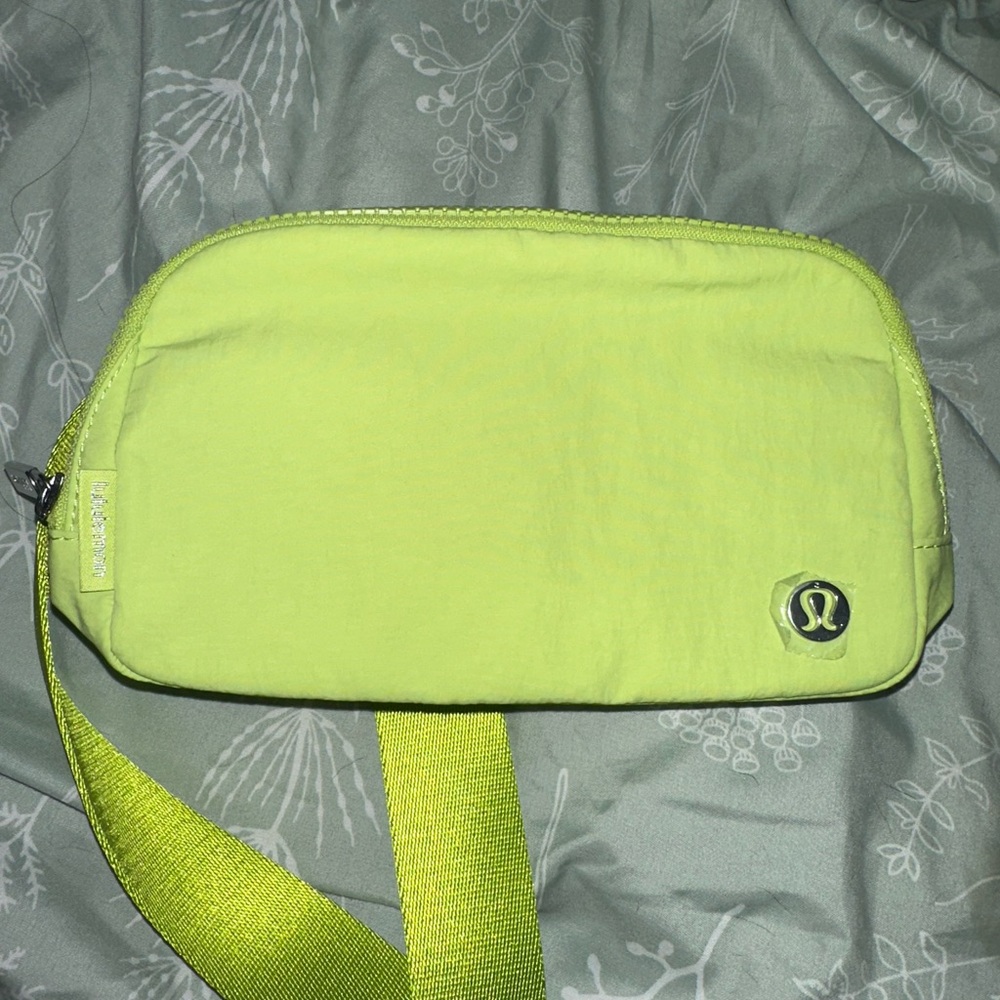 NWT Lululemon Sour Grape 1L Belt Bag